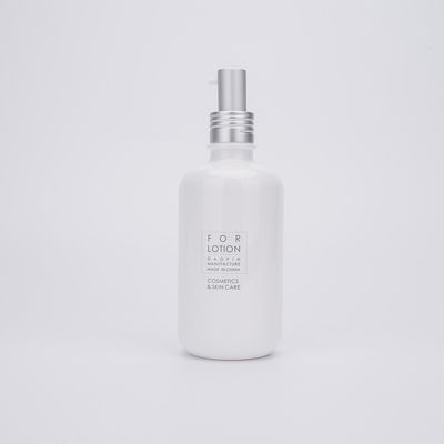 50ml 40ml 250ml ขวดพลาสติกเครื่องสำอางพร้อมปั๊มบำบัดอลูมิเนียม